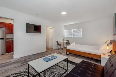 Beach Walk Deerfield